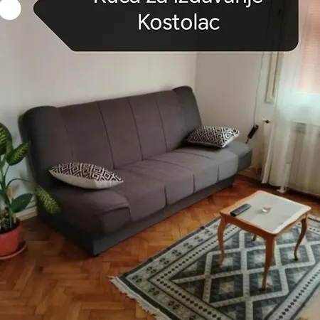 Kuca U Kostolcu